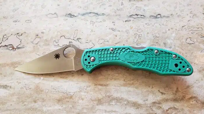 Spyderco Delica 4 Lightweight Green FRN C11FPGR