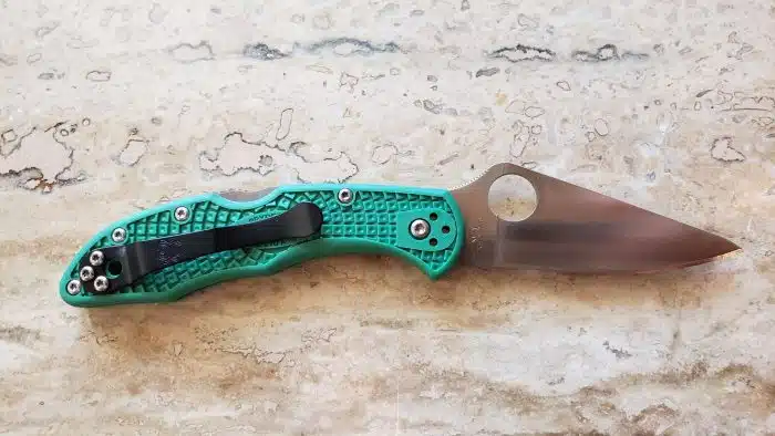 Spyderco Delica 4 Lightweight Green FRN C11FPGR - Image 2