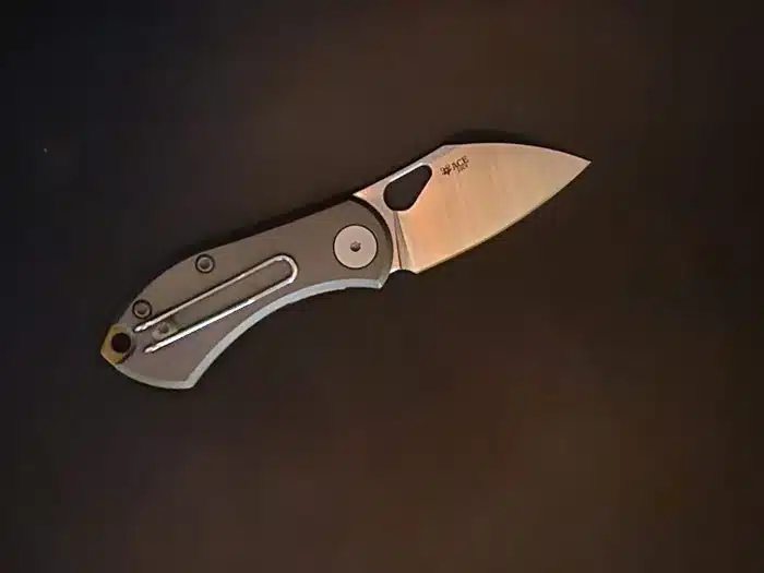 GiantMouse ACE Nibbler 2" Folder 20CV Satin Sheepfoot Titanium Handle - Image 2