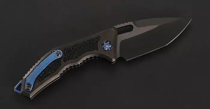 Heretic Knives Medusa Auto DLC Ti w/Ray Skin, Tanto, Blued Hrdwr - Image 2