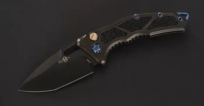 Heretic Knives Medusa Auto DLC Ti w/Ray Skin, Tanto, Blued Hrdwr