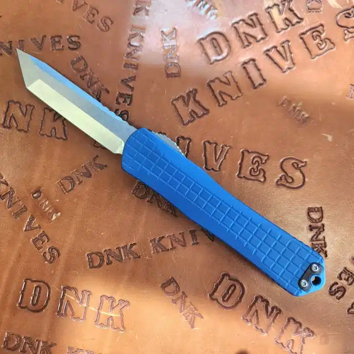 Heretic H031F-2A-Blue Manticore X Stonewash Magnacut Tanto Blue Frag Handle