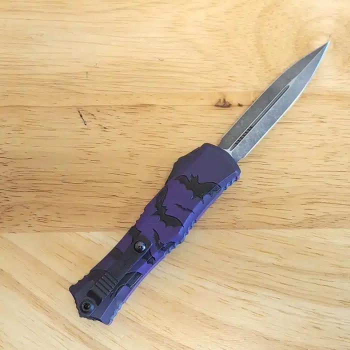 Microtech 1702M-1HWBAS Halloween Edition Signature Series Mini Hera Distressed D/E Purple Handle w/Black Bats - Image 2