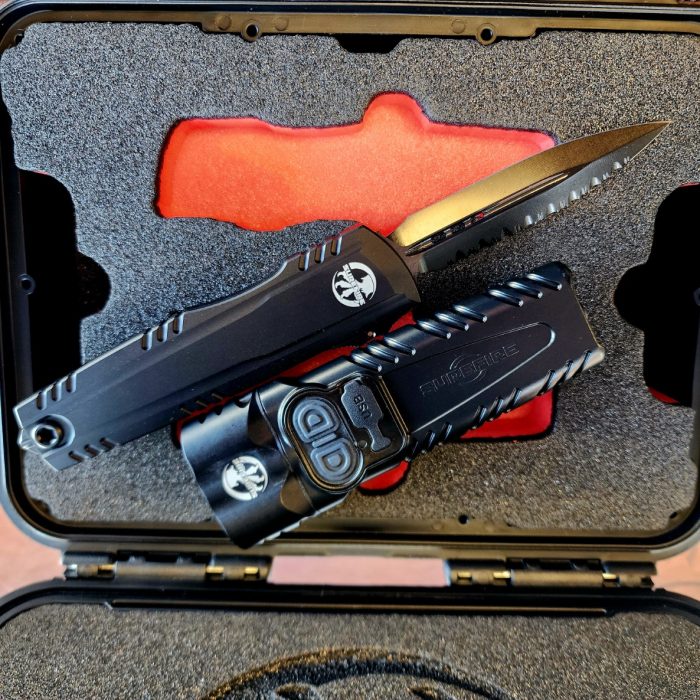 Microtech Surefire 1270-3DLCT SET Zero Blade Play Serrated OTF Dagger Pro II Flashlight - Image 2