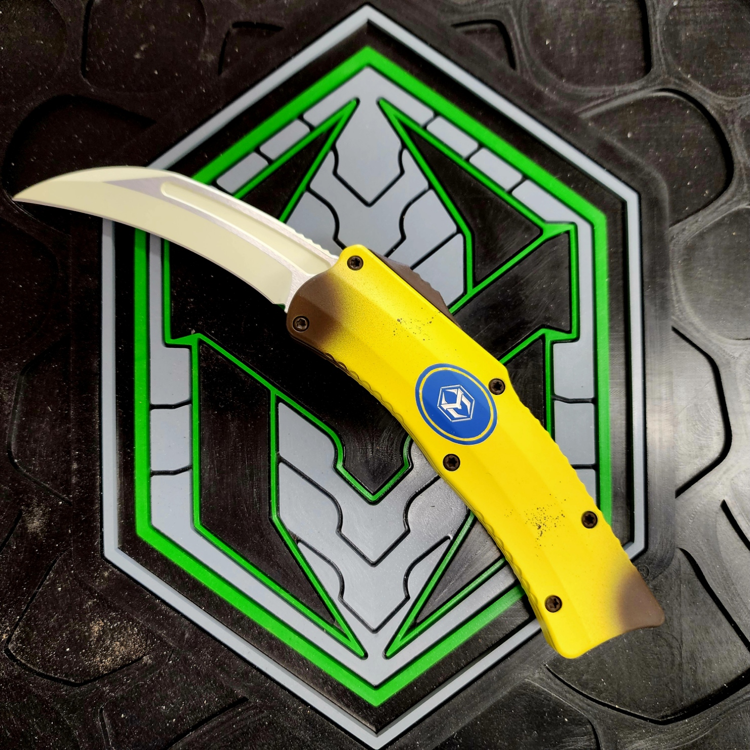 Heretic Knives ROC Stabnana H060-FP-NANA Freshly Peeled OTF D/A Automatic 3″Magnacut Heretic Knives ROC Stabnana H060-FP-NANA Freshly Peeled OTF D/A Automatic 3"Magnacut