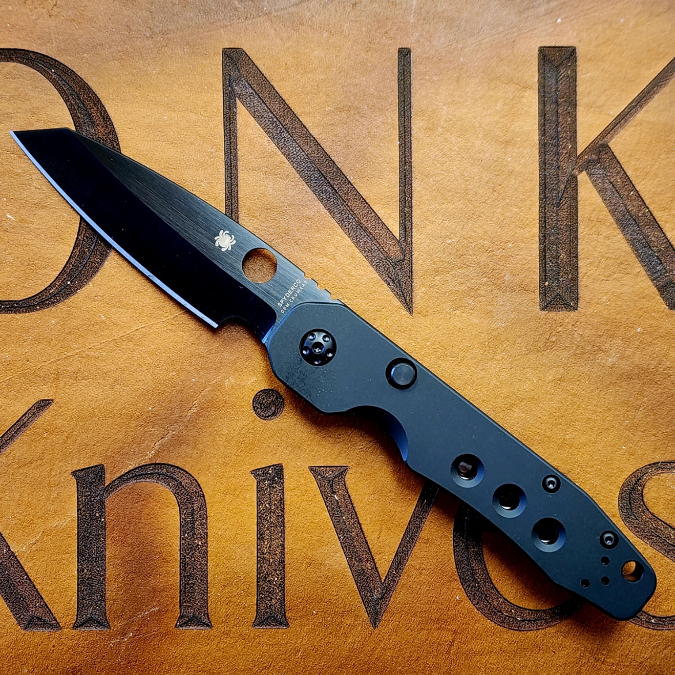 Spyderco Smock Distributor Sprint Run C240BKALBKCWP Black Aluminum Black CruWear Spyderco Smock Distributor Sprint Run C240BKALBKCWP Black Aluminum Black CruWear