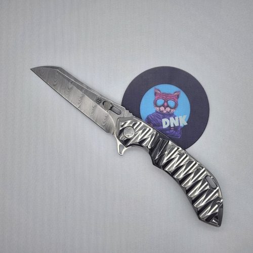 Olamic Cutlery Wayfarer 247 Damasteel Wharning High Polish Scalloped Ti Frame & Hardware Zirc Clip