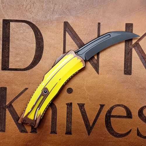 Heretic Knives ROC Stabnana H060-6ACS-NANA Cel Shade Banana Handles DLC Blade