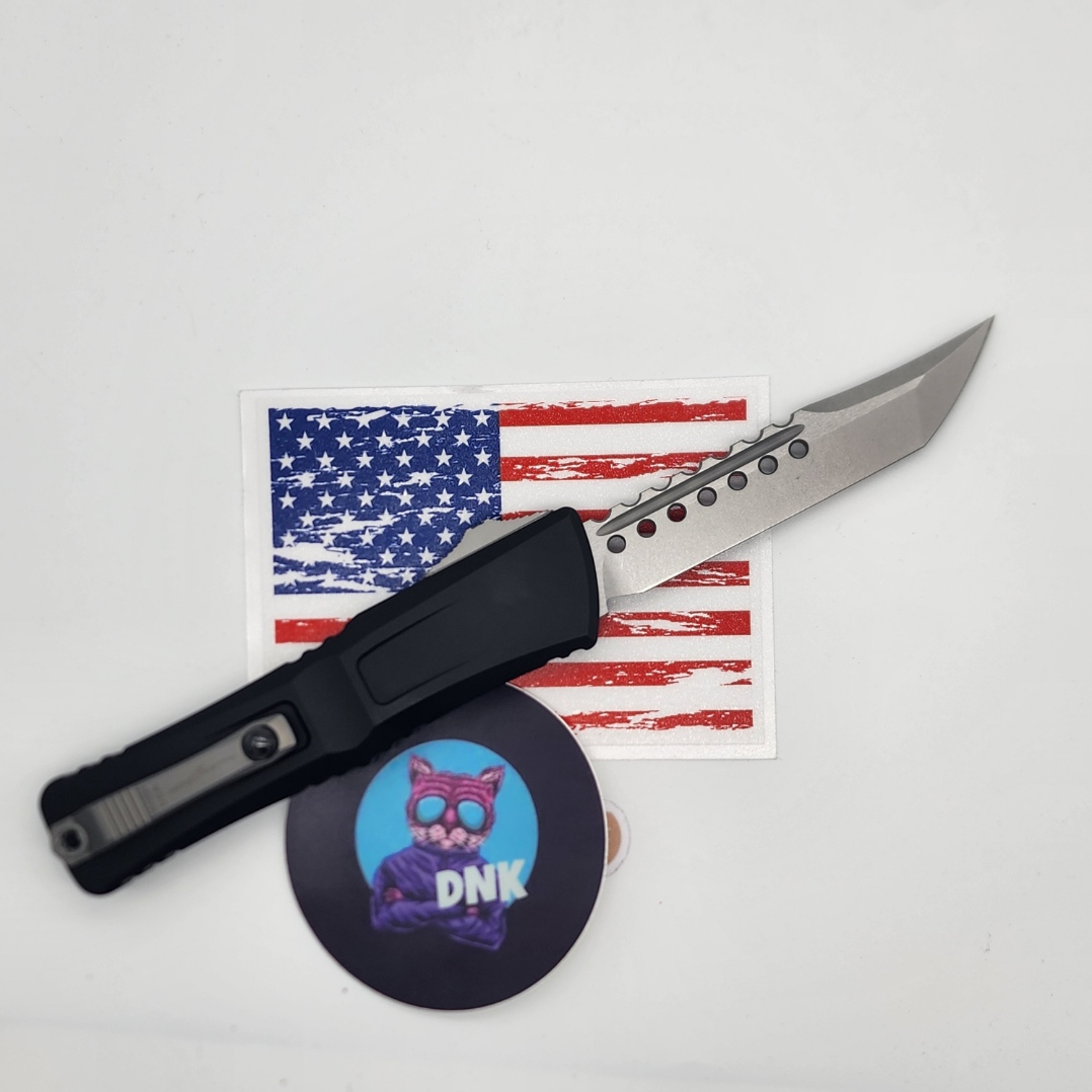 Microtech 1219-10S Combat Troodon Hellhound Gen lll Stonewashed M390MK Microtech 1219-10S Combat Troodon Hellhound Gen lll Stonewashed M390MK - Image 2