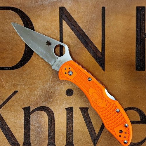 Spyderco Delica 4 C11FPOR Lockback Orange FRN VG10 Blade