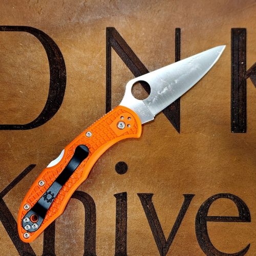 Spyderco Delica 4 C11FPOR Lockback Orange FRN VG10 Blade