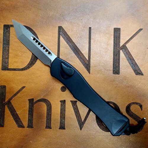 Heretic Hydra V4 H406-2A Tanto Stonewashed Magnacut Blade Black Frame S/A OTF