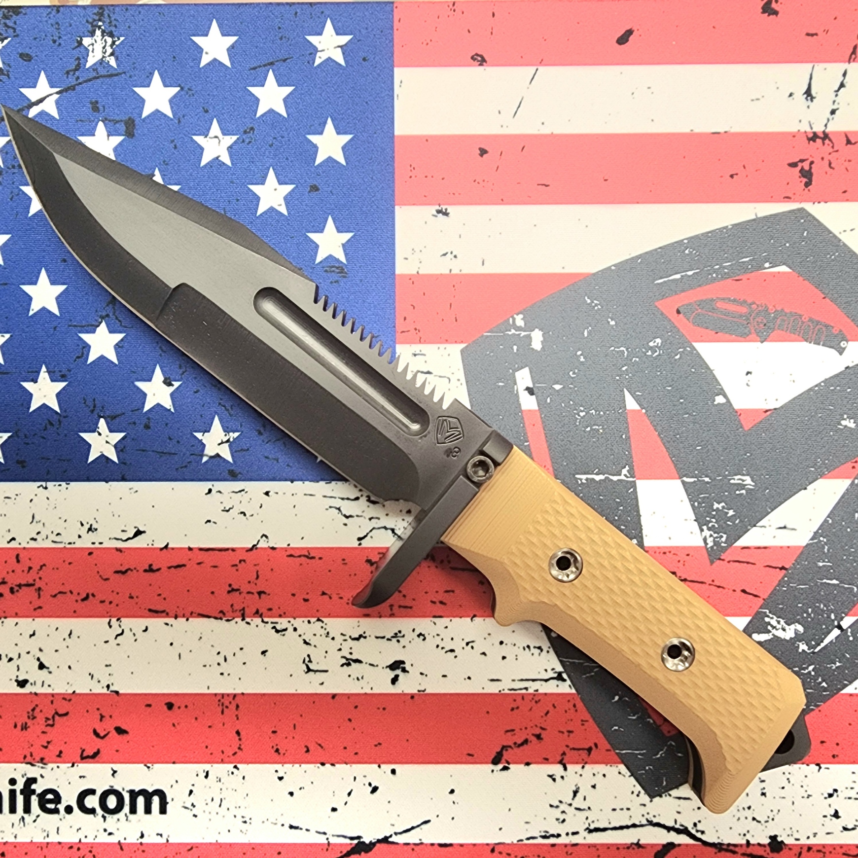 Medford USMC Raider DLC 3V Blade/Hilt Coyote Tan G10 Handles And Kydex Sheath Medford USMC Raider DLC 3V Blade/Hilt Coyote Tan G10 Handles And Kydex Sheath