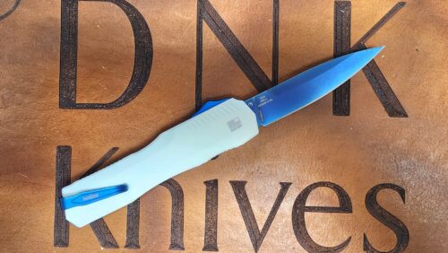 Kershaw Livewire 9000WBLU Beskar White Aluminum Blue Magnacut Spearpoint