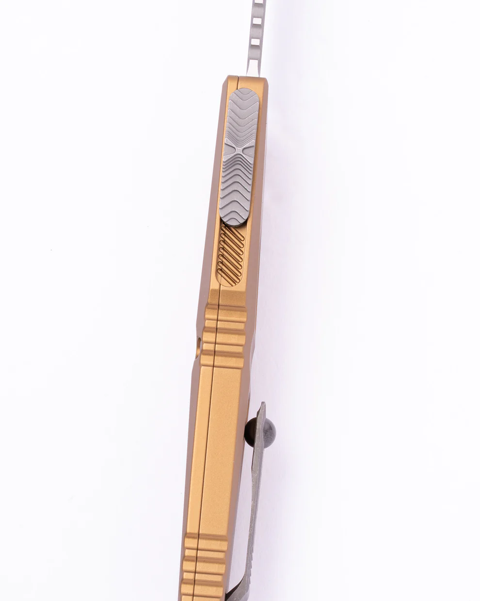 Microtech 1146-10APTA Combat Troodon Gen III Bowie Apocalyptic Tan Microtech 1146-10APTA Combat Troodon Gen III Bowie Apocalyptic Tan - Image 3