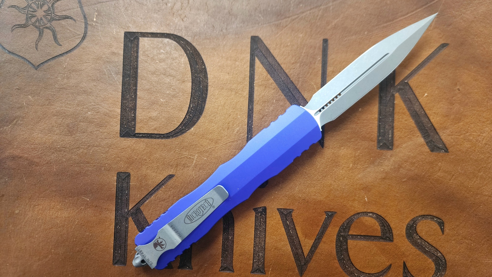 Microtech Dirac Delta 227-10APPU D/E Apocalyptic Standard Blade Purple Aluminum Chassis Microtech Dirac Delta 227-10APPU D/E Apocalyptic Standard Blade Purple Aluminum Chassis - Image 2