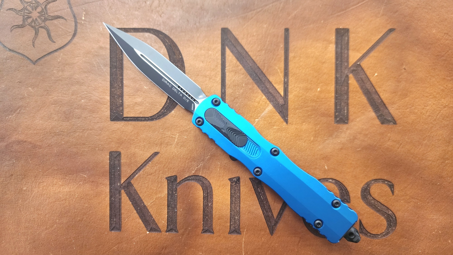 Microtech Dirac Delta 227-1BL D/E Standard Blade Blue Aluminum Chassis Microtech Dirac Delta 227-1BL D/E Standard Blade Blue Aluminum Chassis