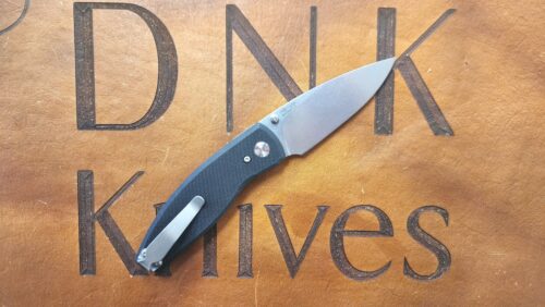 Three Rivers Mfg Neutron 2 – Jet Black G10 (Flat), Stonewashed MagnaCut Blade
