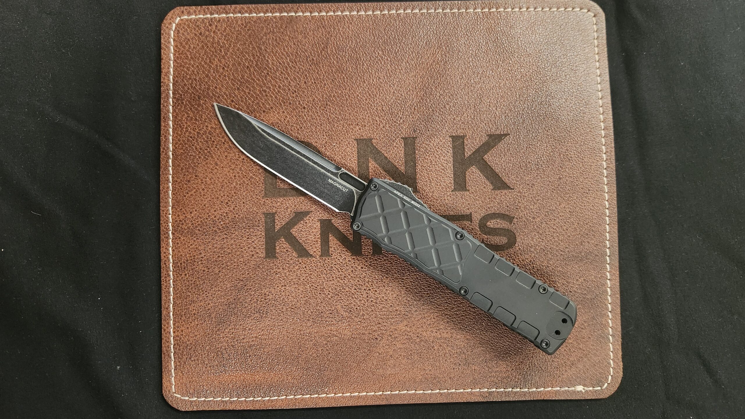 Guardian Tactical 16-3611 Apex EDC OTF Automatic Knife, Dark Stonewash MagnaMax Blade & Black Aluminum Handle Guardian Tactical 16-3611 Apex EDC OTF Automatic Knife, Dark Stonewash MagnaMax Blade & Black Aluminum Handle