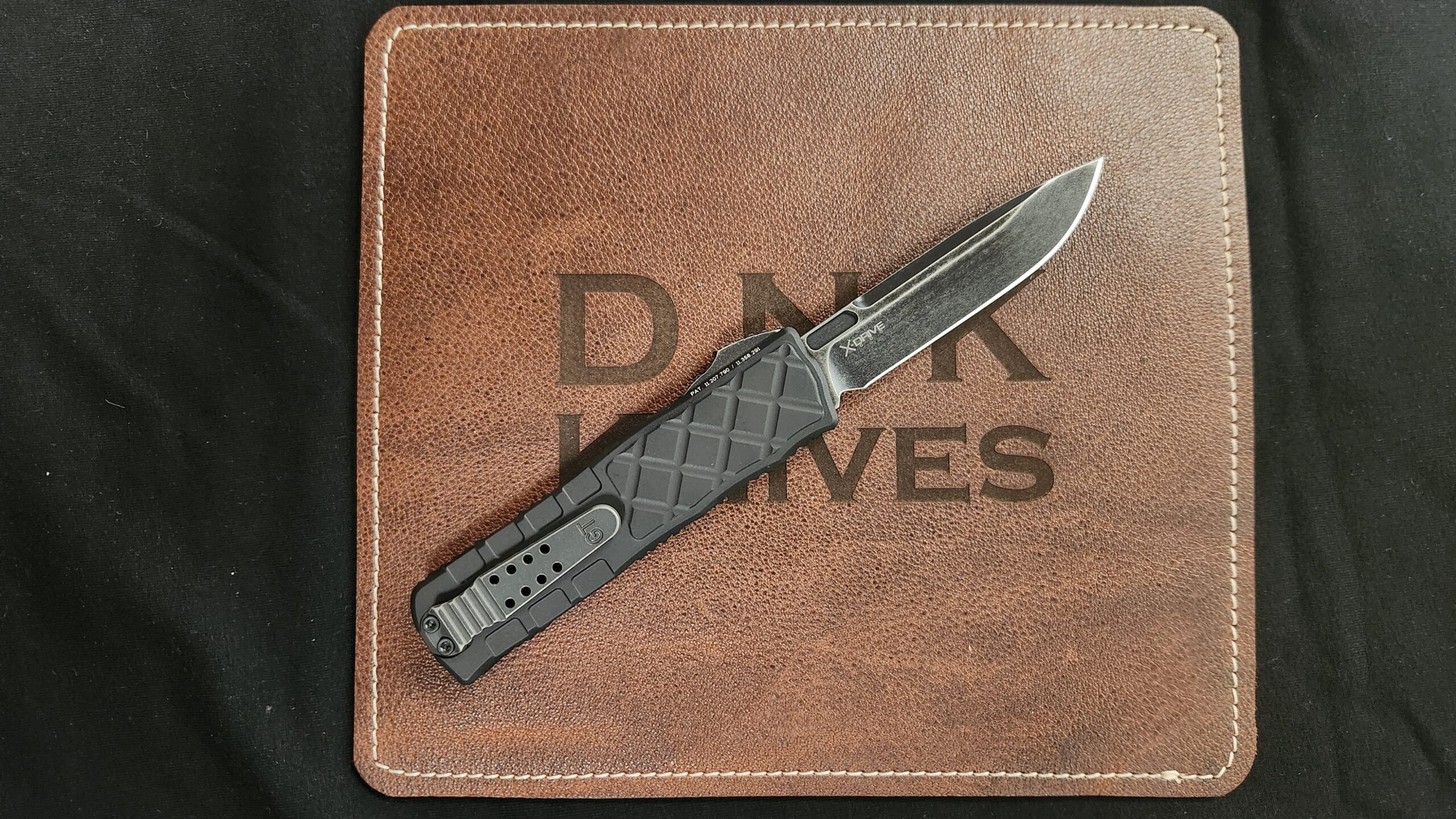 Guardian Tactical 16-3611 Apex EDC OTF Automatic Knife, Dark Stonewash MagnaMax Blade & Black Aluminum Handle Guardian Tactical 16-3611 Apex EDC OTF Automatic Knife, Dark Stonewash MagnaMax Blade & Black Aluminum Handle - Image 2