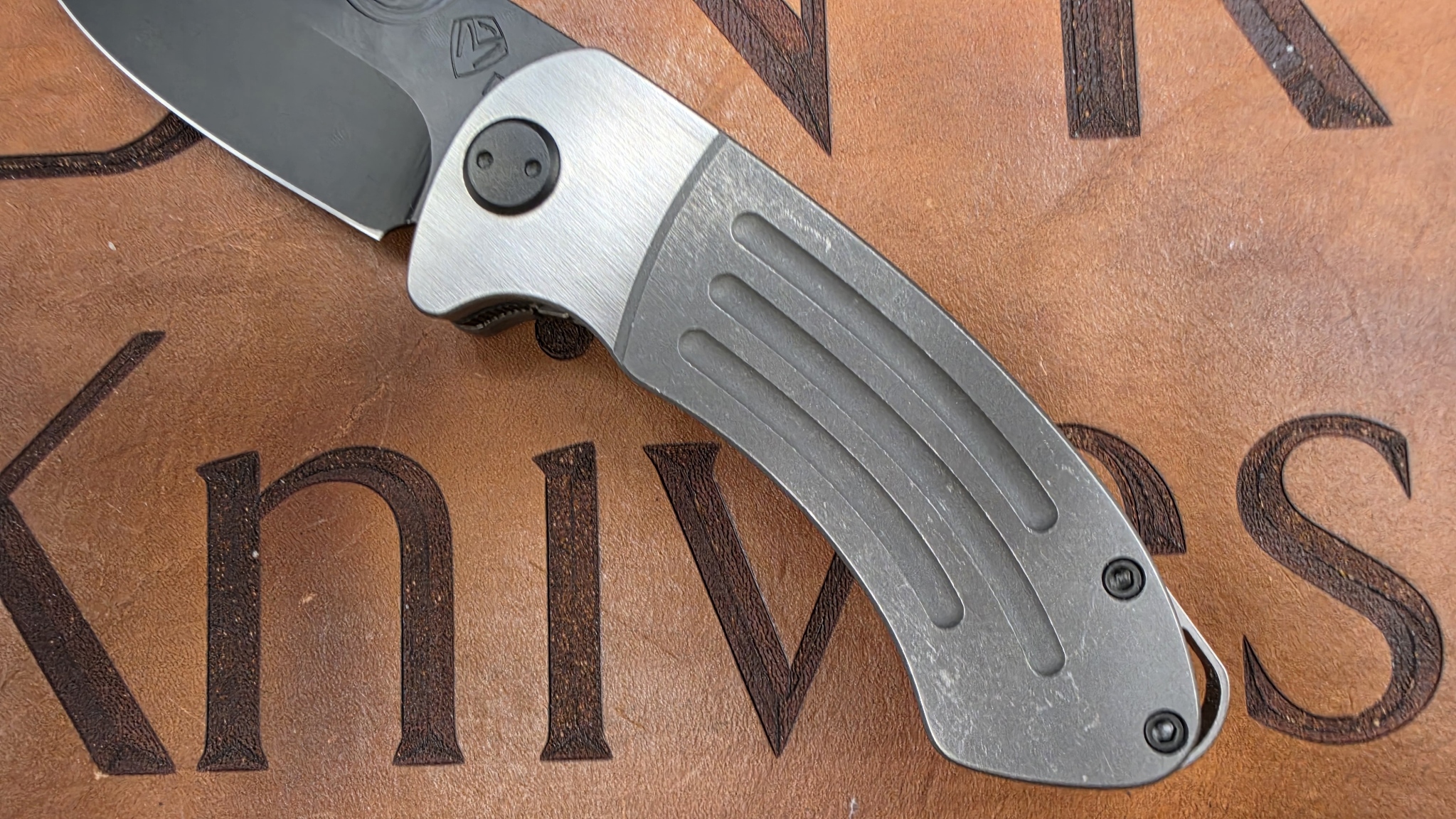 Medford Theseus DLC D2 Blade Tumbled Ti Frame Preowned Medford Theseus DLC D2 Blade Tumbled Ti Frame Preowned - Image 3