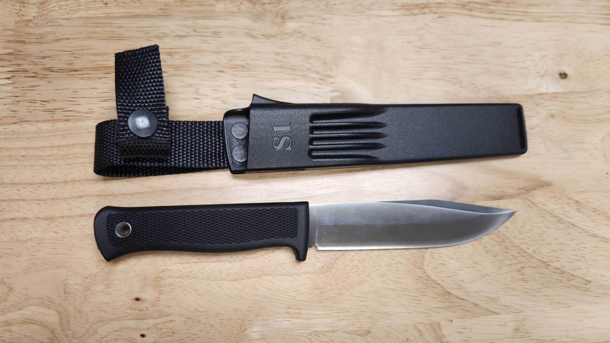 PREOWNED Fallkniven S1 Forest Fixed Blade Knife, Satin Laminated VG10 Clip Point Blade & Black Thermorun Handle PREOWNED Fallkniven S1 Forest Fixed Blade Knife, Satin Laminated VG10 Clip Point Blade & Black Thermorun Handle - Image 2