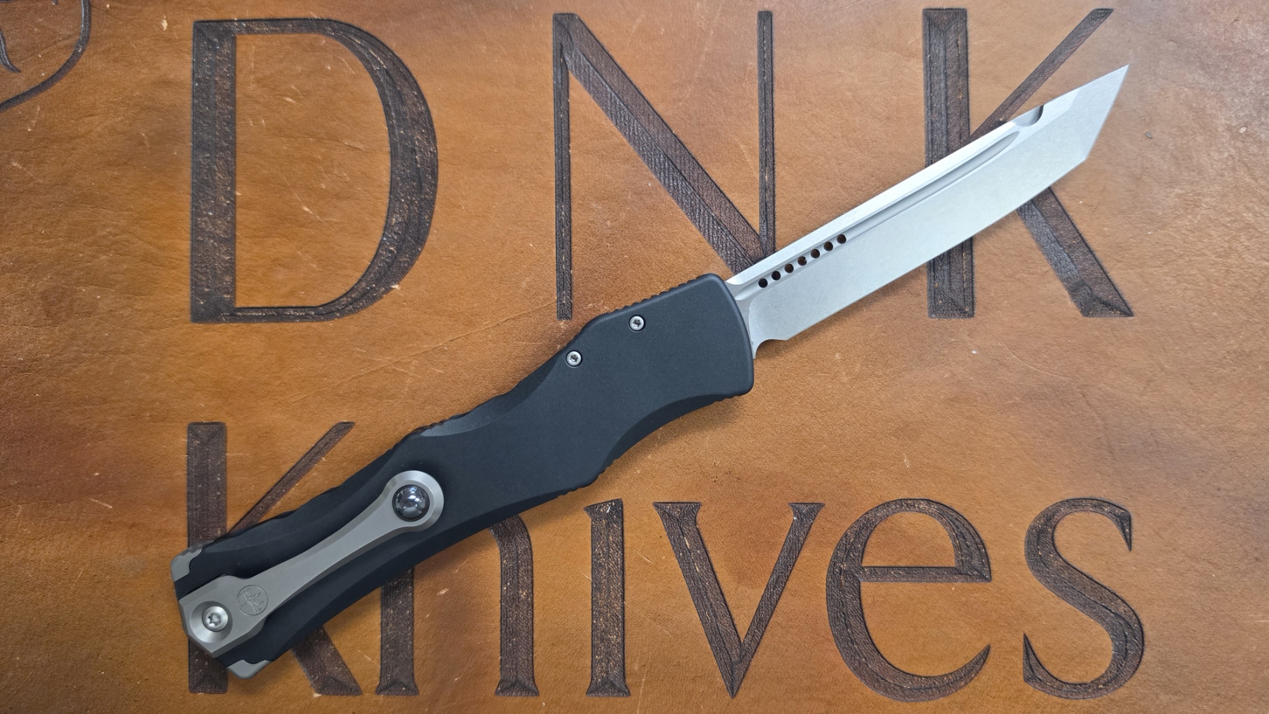 Microtech Halo 4 Stonewashed Tanto Preowned Microtech Halo 4 Stonewashed Tanto Preowned - Image 2