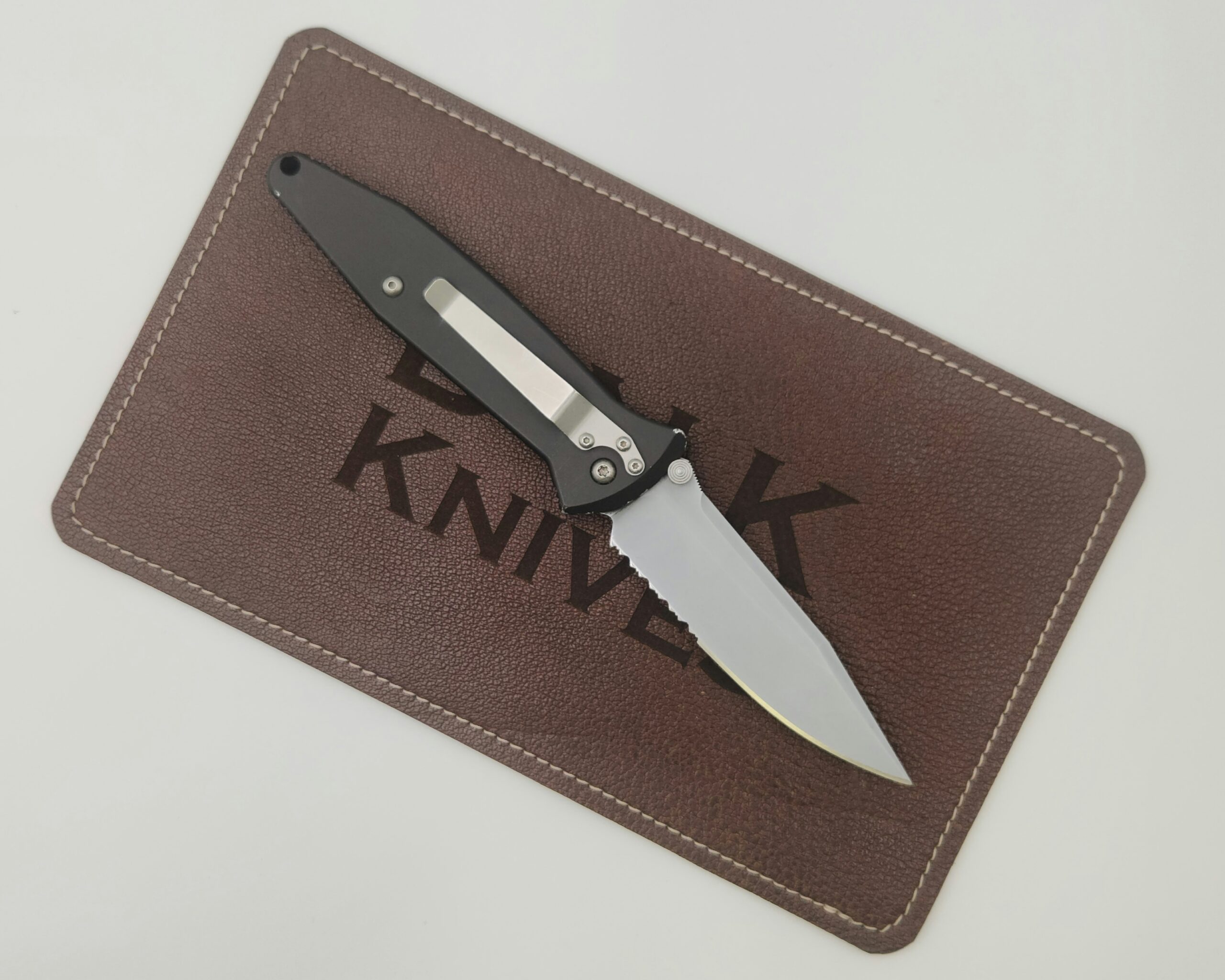 Microtech SOCOM M/A 10/98 Pre-Owned Knife — Includes Box & Papers Microtech SOCOM M/A 10/98 Pre-Owned Knife — Includes Box & Papers - Image 2