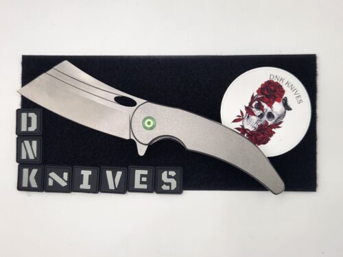 VDK Knives War Admiral V2 Flipper Folding Knife – M390 Satin Cleaver Blade, Satin Titanium Handle, Green Hardware – Pre-Owned