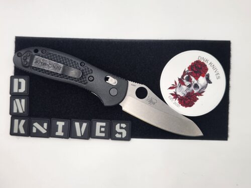 Benchmade Griptilian 551-S30V Folding Knife – 3.45″ Satin CPM S30V Drop Point Blade, Black Grivory Handle